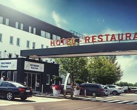 Hotel Servus Europa Suben Buitenkant foto