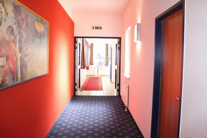 Hotel Servus Europa Suben Buitenkant foto