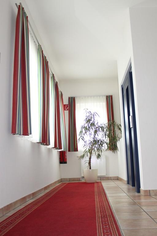 Hotel Servus Europa Suben Buitenkant foto